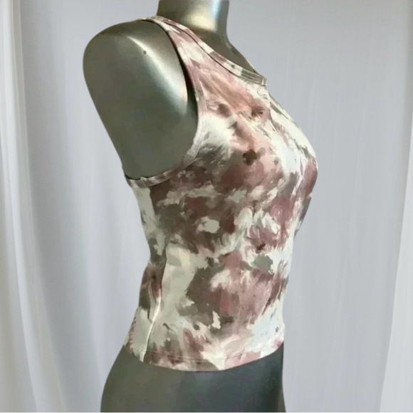 🆕 Women’s Marika Balance  Collection Crop Top - Picture 2 of 14